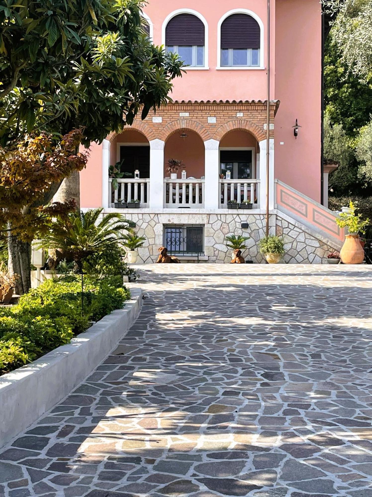 Villa Lou トスコラーノ・マデルノ エクステリア 写真